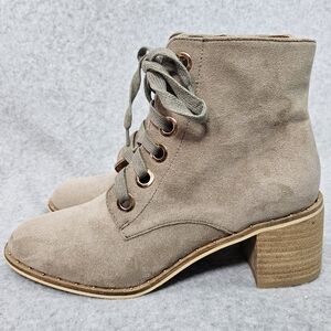 BEAST Fashion Quinny Faux Suede Lace‎ Up Studded Block Heel Boot Women's 8